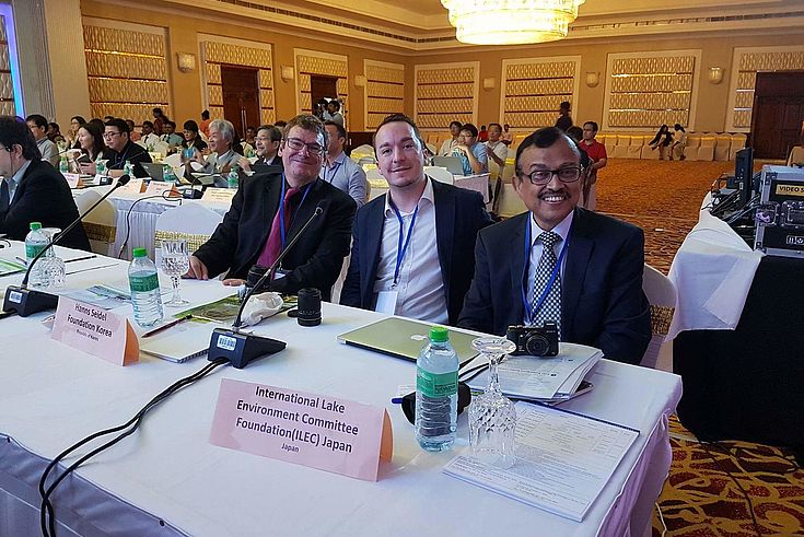 HSF Korea Manager Felix Glenk (middle) together with international participants at the meeting.