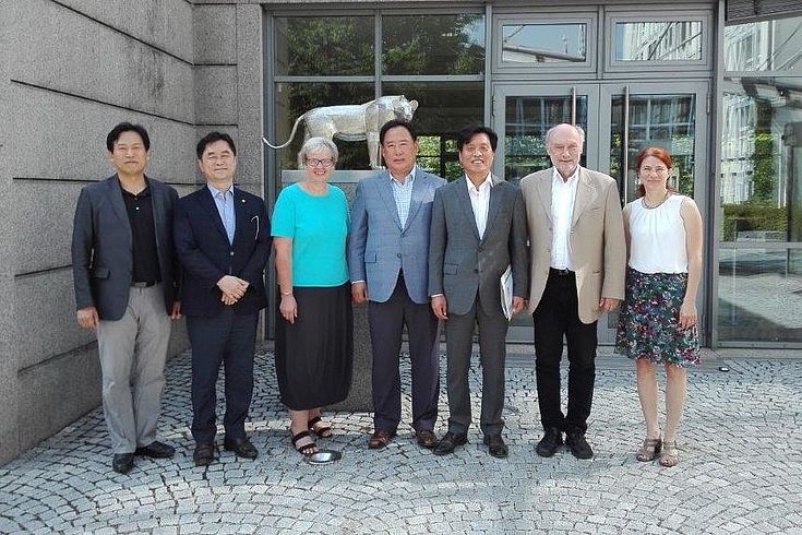 Members of South Korean National Assembly visiting Hanns Seidel Foundation in Munich