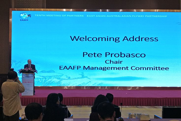 Pete Probasco, head of the management committee of the EAAFP, welcomed the members and remembered the late Jim Harris of the International Crane Foundation