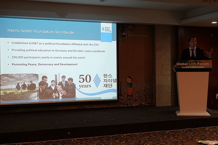 Felix Glenk sharing the Hanns Seidel Foundation's experience of combating land degradation in DPRK
