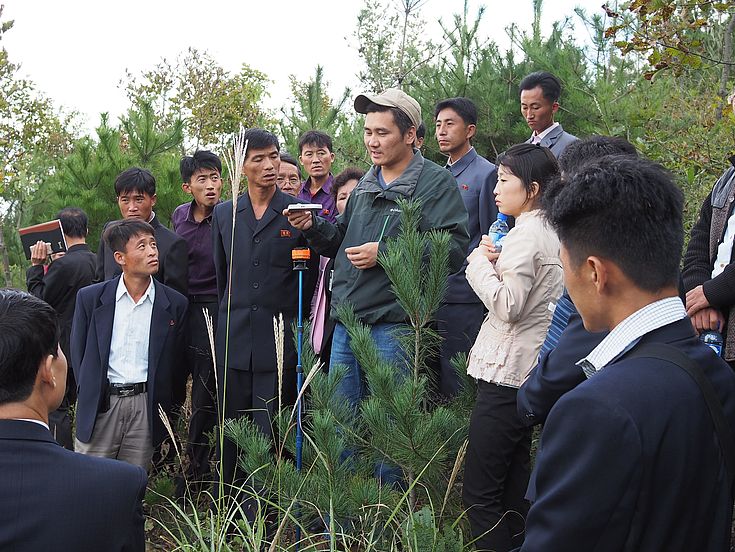 The afforestation site in Sangseo-ri is also used for practical trainings, here during a practical training on national forest inventory methodology by a Mongolian forester.