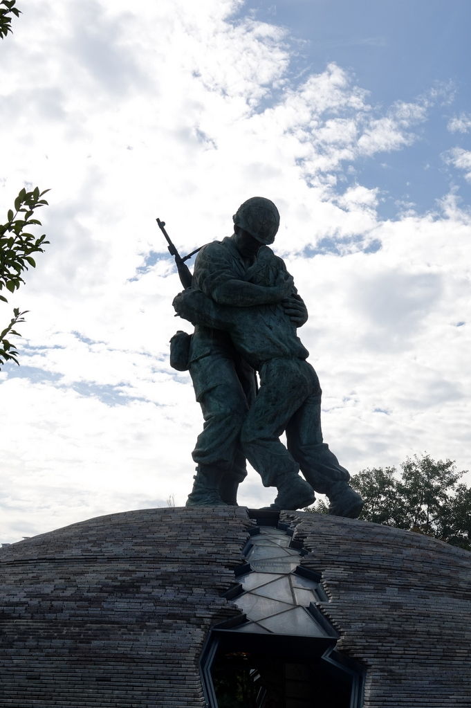 Statue of Brothers vor der koreanischen Kriegsgedenkstätte in Seoul.