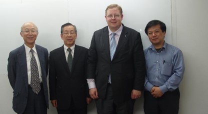 Prof. Chong zusammen mit Herrn Simba Chan und Dr. Seliger bei BirdLife International Asia 2016.